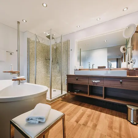 Отель Rosenalp - Gesundheitsresort & 4*